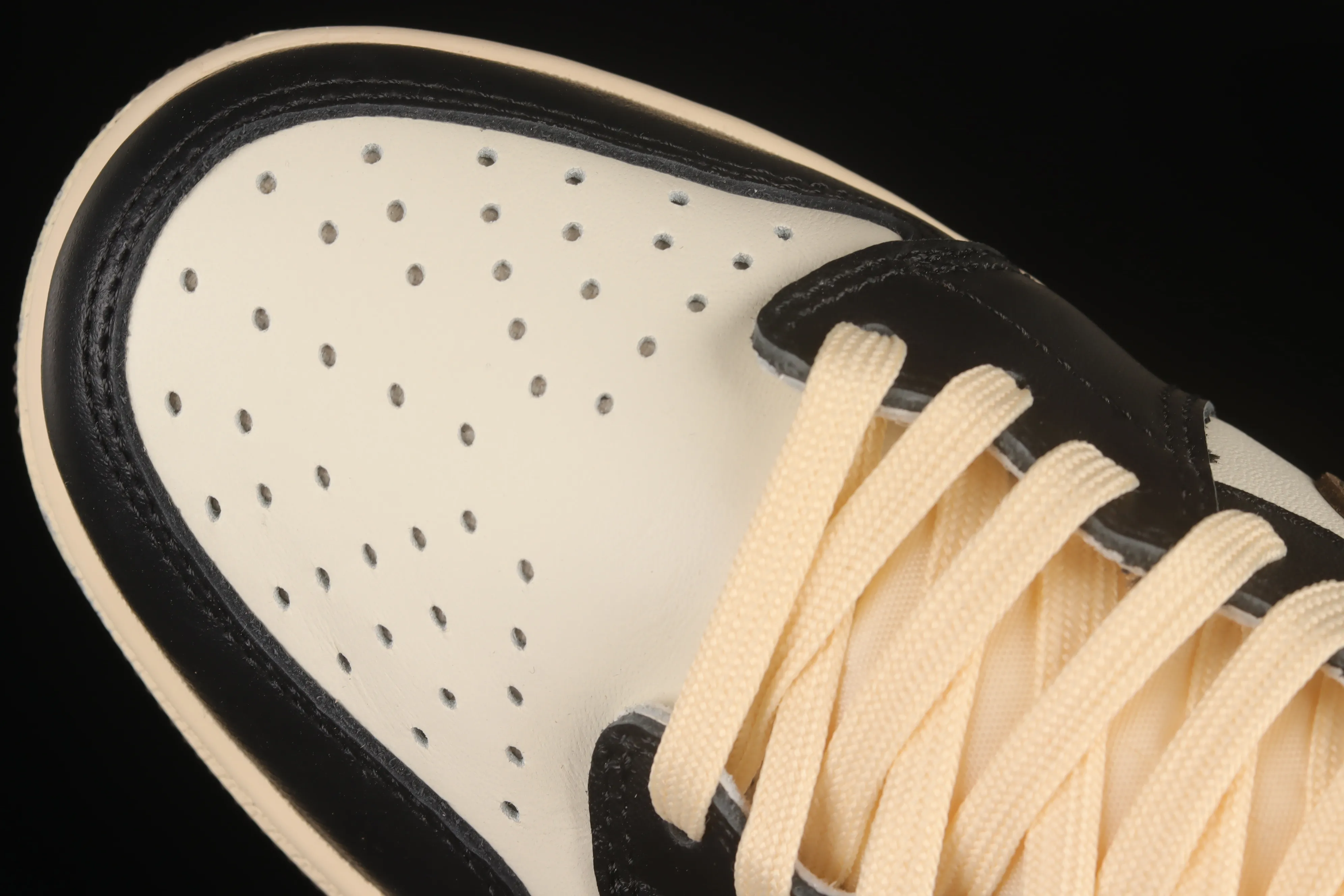 All categories Air Jordan Jordan series basketball shoes Air Jordan 1 Low Travis Scott x Air Jordan 1 Low "Dark Mocha" AJ1 Joe 1 small barb CQ4277-105